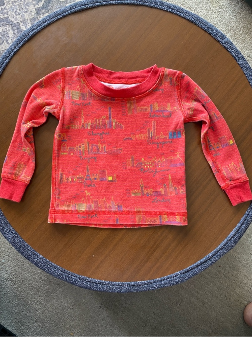 Piccolina Red Long-Sleeve Pajama Top with Different City Skyline Print. Size 2T